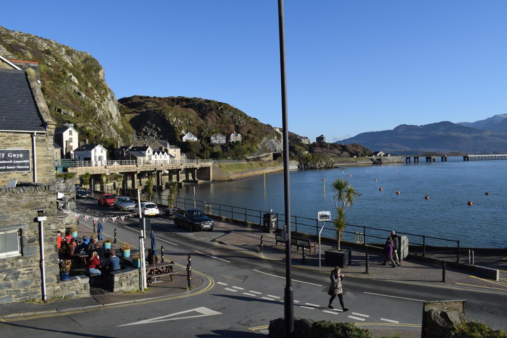 Wynnstay Apartment, Harbour And Mountain Views Barmouth Exterior photo